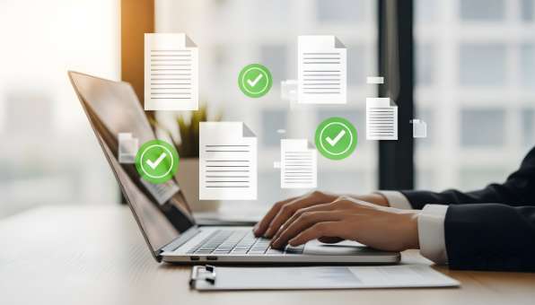 面倒な求人原稿の作成は不要!